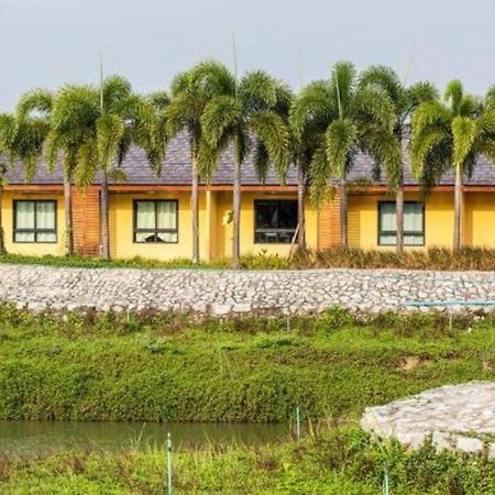 Prew Lom Chom Nam Resort Ban Phan Sadet Nok Buitenkant foto