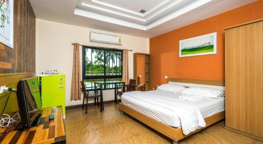 Prew Lom Chom Nam Resort Ban Phan Sadet Nok Buitenkant foto