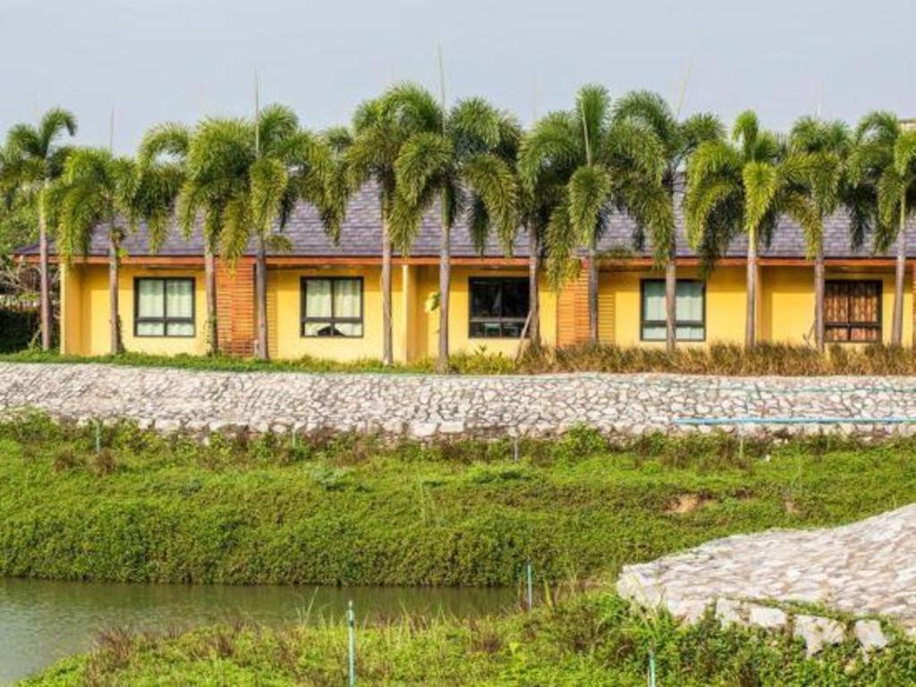 Prew Lom Chom Nam Resort Ban Phan Sadet Nok Buitenkant foto