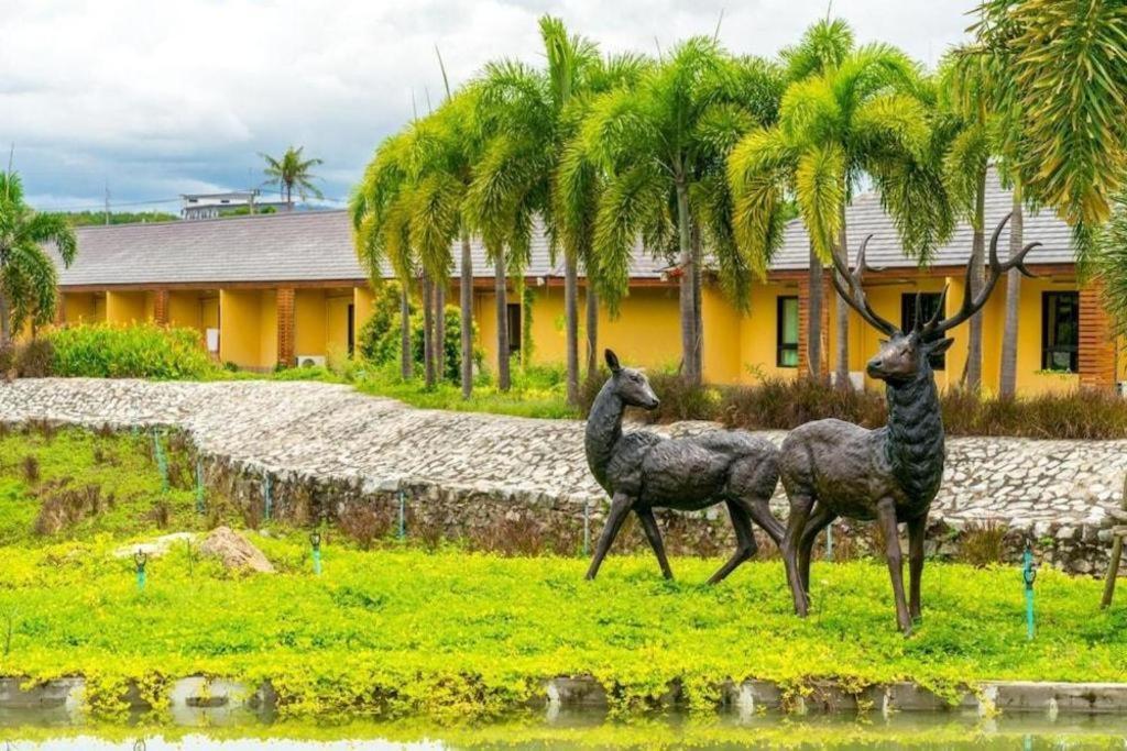 Prew Lom Chom Nam Resort Ban Phan Sadet Nok Buitenkant foto