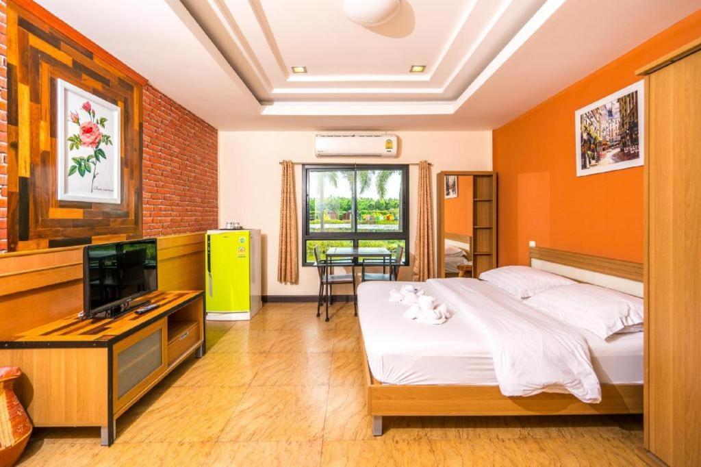 Prew Lom Chom Nam Resort Ban Phan Sadet Nok Buitenkant foto