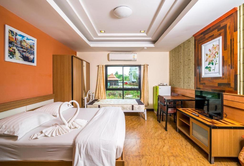 Prew Lom Chom Nam Resort Ban Phan Sadet Nok Buitenkant foto